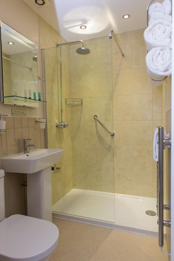 טנבי Giltar Hotel מראה חיצוני תמונה